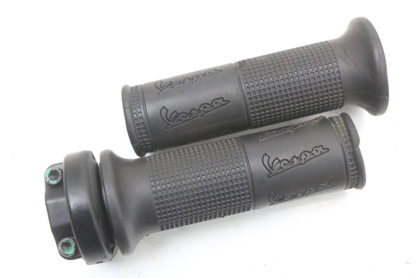 photo de ACCELERATORE PIAGGIO VESPA PRIMAVERA 4T 50 (2021 - 2024) - Vista principale