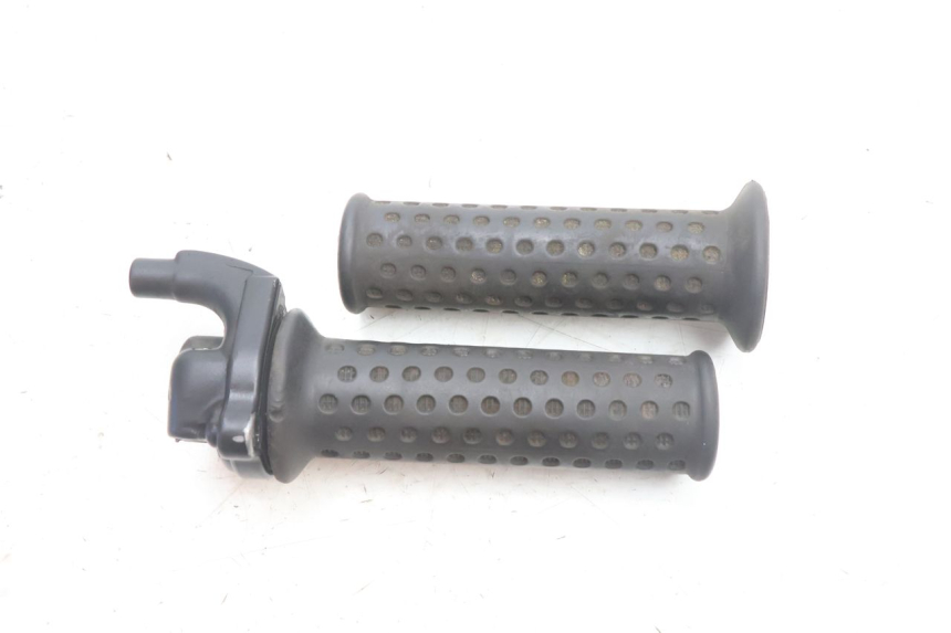 photo de MANOPOLE DELL'ACCELERATORE PIAGGIO VESPA S 2T 50 (2007 - 2014) - Vista principale