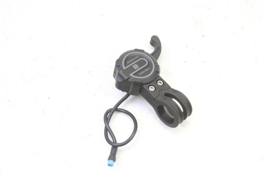 photo de MANIGLIA DELL'ACCELERATORE DUALTRON VICTOR LIMITED 1 - Zoom sullo stato d'uso