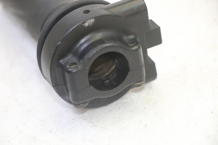 photo de Manopola dell'acceleratore YAMAHA X-CITY XCITY 125 (2007 - 2013) - Primo piano tecnico