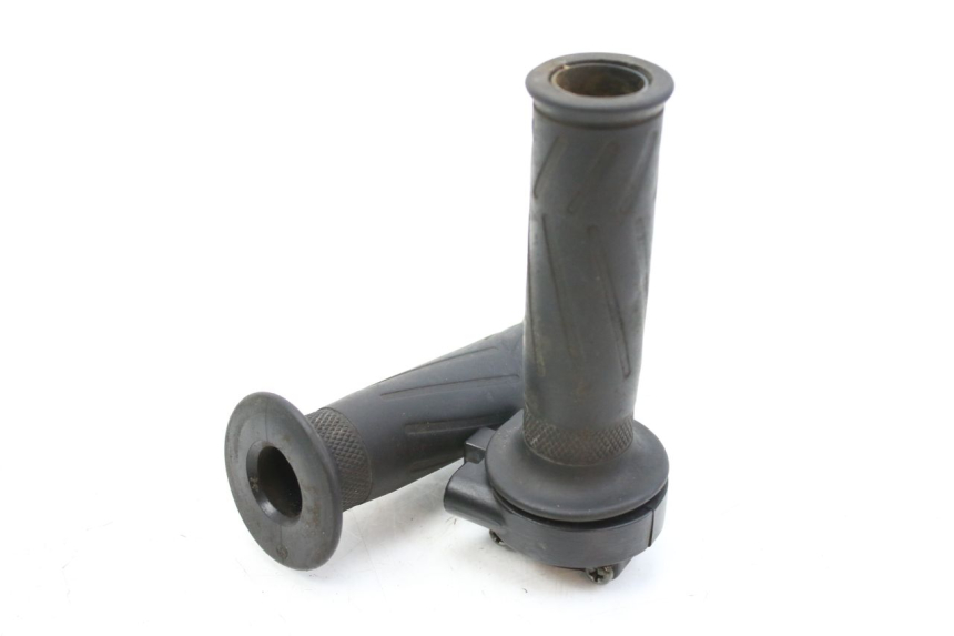 photo de MANOPOLE DELL'ACCELERATORE YAMAHA XMAX X-MAX 125 (2006 - 2009) - Vista principale