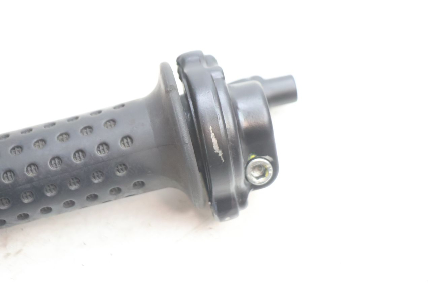 photo de ACCELERATORE PIAGGIO X8 STREET 125 (2006 - 2007) - Zoom sullo stato d'uso
