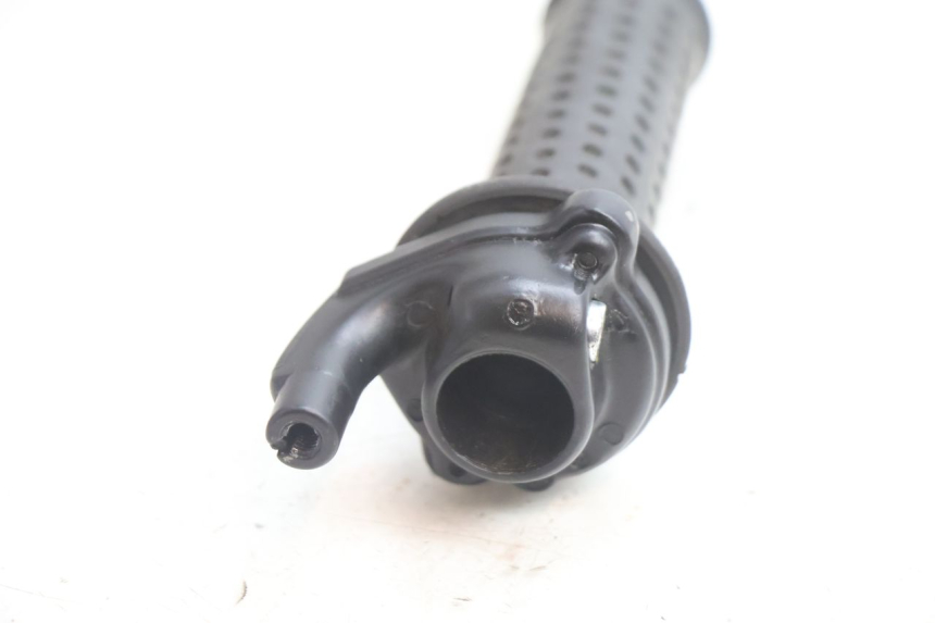 photo de ACCELERATORE PIAGGIO X8 STREET 125 (2006 - 2007) - Altra angolazione