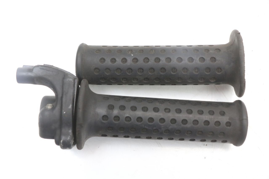 photo de MANOPOLE DELL'ACCELERATORE PIAGGIO X8 125 (2004 - 2007) - Vista principale