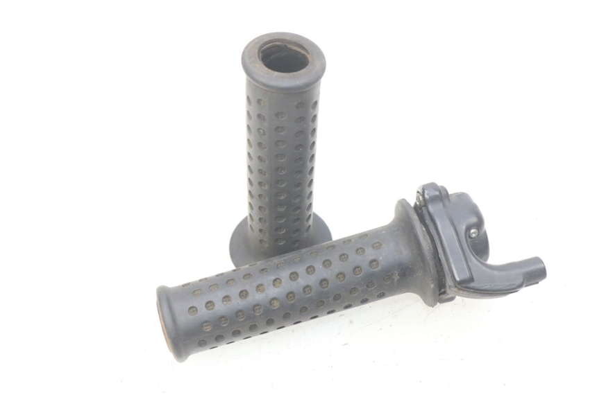 photo de MANOPOLE DELL'ACCELERATORE PIAGGIO X9 EVOLUTION 250 (2003 - 2007) - Vista principale