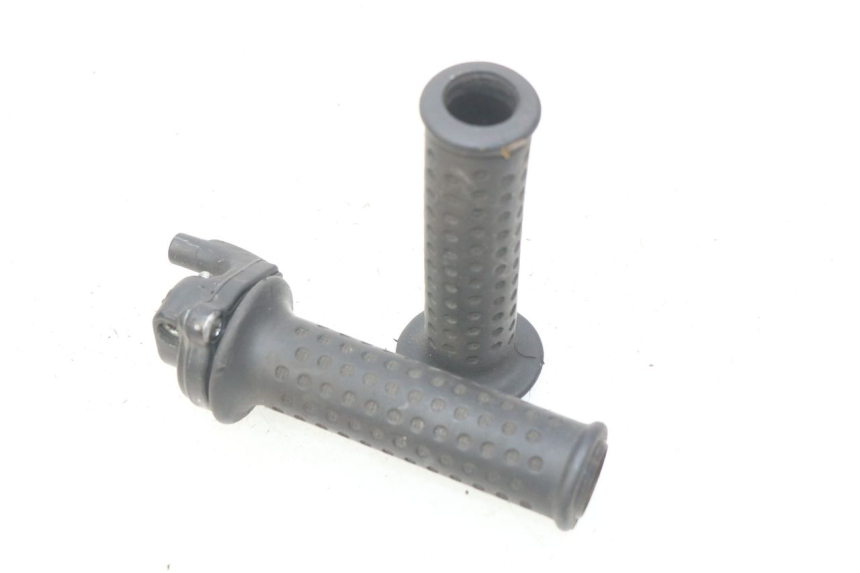 photo de MANOPOLE DELL'ACCELERATORE PIAGGIO X9 EVOLUTION 125 (2003 - 2007) - Vista principale