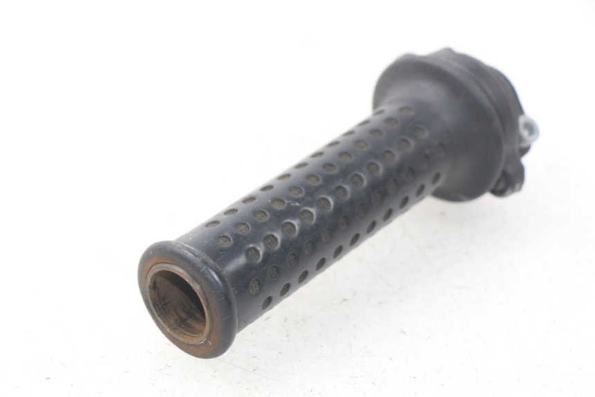 photo de Manopola dell'acceleratore PIAGGIO X9 125 (2000 - 2003) - Zoom sullo stato d'uso