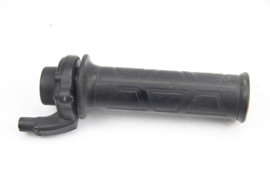 photo de MANOPOLE DELL'ACCELERATORE PIAGGIO XEVO - X EVO 125 (2007 - 2017) - Zoom sullo stato d'uso