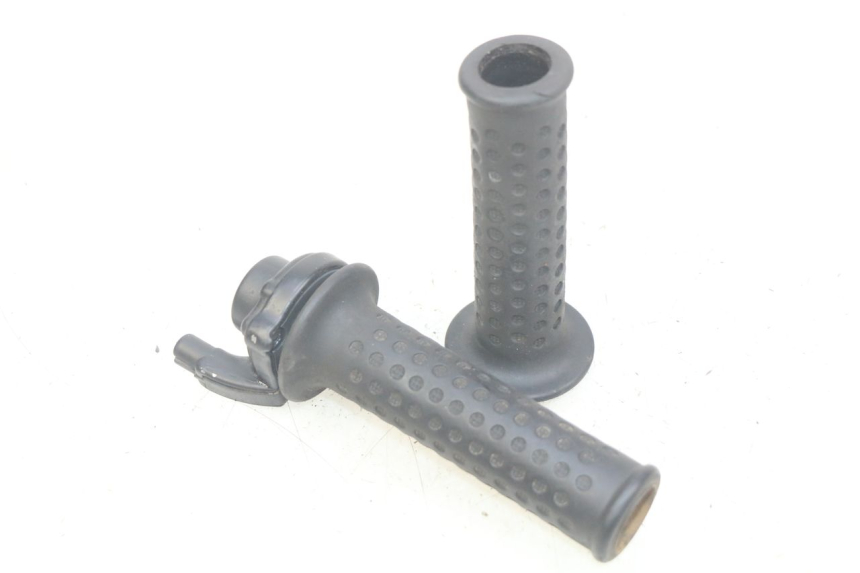 photo de MANOPOLE DELL'ACCELERATORE PIAGGIO XEVO - X EVO 125 (2007 - 2017) - Vista principale