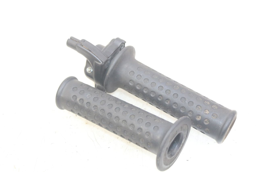 photo de MANOPOLE DELL'ACCELERATORE PIAGGIO XEVO - X EVO 125 (2007 - 2017) - Dettaglio del componente