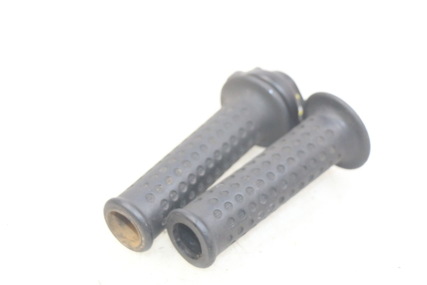 photo de MANOPOLE DELL'ACCELERATORE PIAGGIO XEVO - X EVO 125 (2007 - 2017) - Altra angolazione