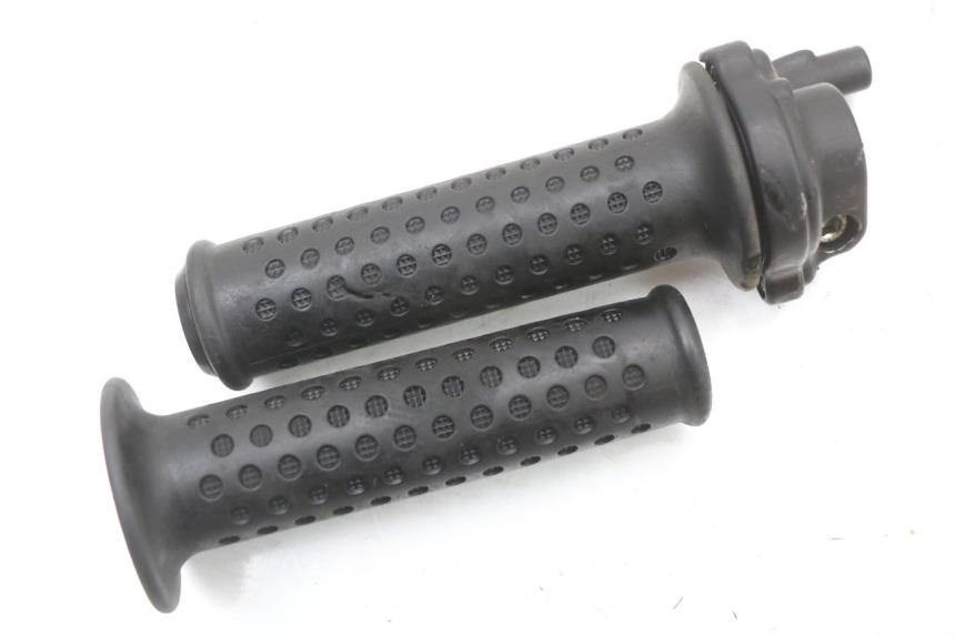 photo de MANOPOLE DELL'ACCELERATORE PIAGGIO XEVO - X EVO 125 (2007 - 2017) - Altra angolazione