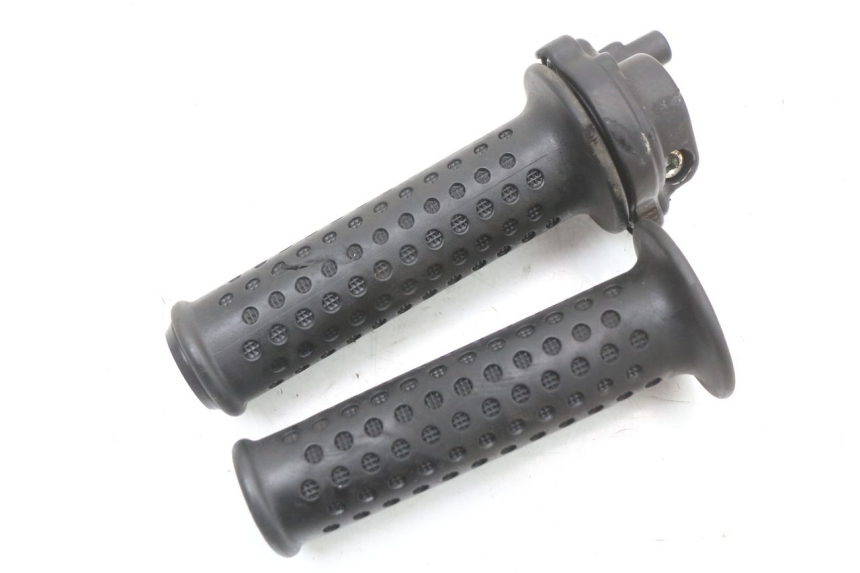 photo de MANOPOLE DELL'ACCELERATORE PIAGGIO XEVO - X EVO 125 (2007 - 2017) - Primo piano tecnico