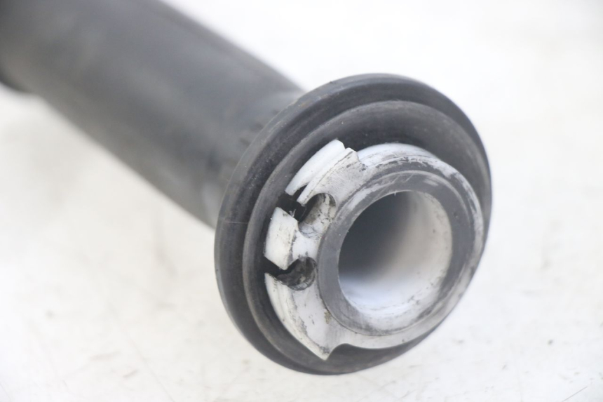 photo de ACCELERATORE YAMAHA XJN DIVERSION 600 (2000 - 2003) - Zoom sullo stato d'uso