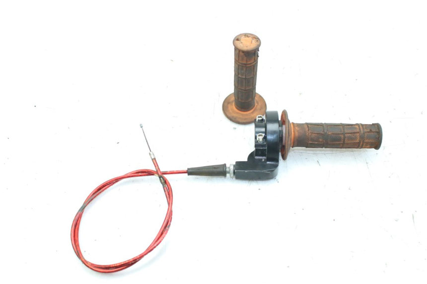 photo de MANOPOLE DELL'ACCELERATORE ZHEJIANG XMOTOS XB-81 50 - Zoom sullo stato d'uso