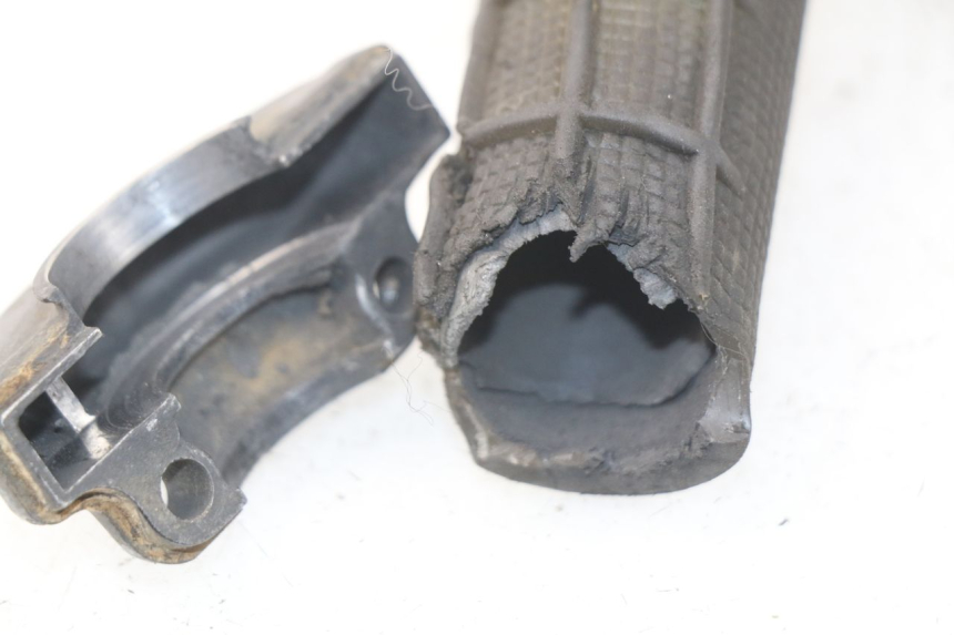 photo de ACCELERATORE YAMAHA YZ 85 (2002 - 2018) - Zoom sullo stato d'uso