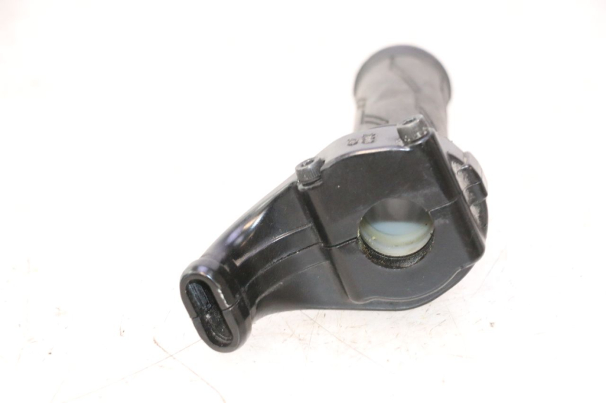 photo de ACCELERATORE YAMAHA YZF R6 600 (2008 - 2009) - Altra angolazione
