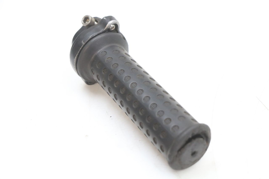 photo de MANOPOLE DELL'ACCELERATORE PIAGGIO ZIP 2T 50 (2009 - 2019) - Altra angolazione