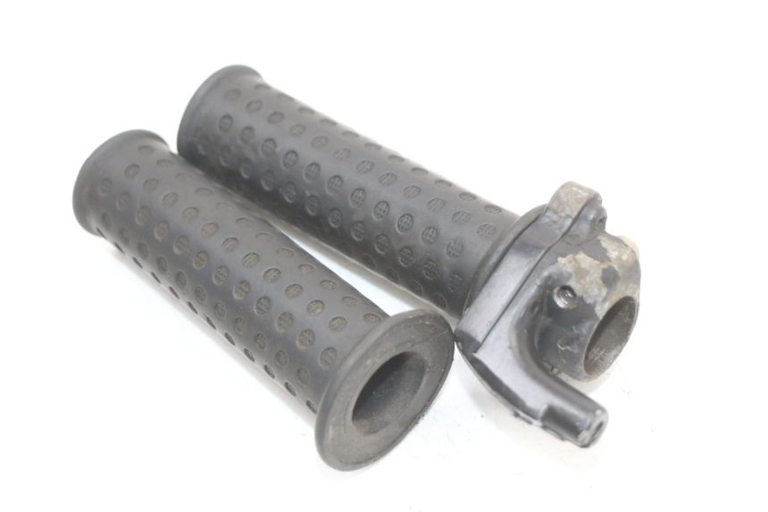 photo de MANOPOLE DELL'ACCELERATORE PIAGGIO ZIP 2T 50 (2009 - 2019) - Altra angolazione