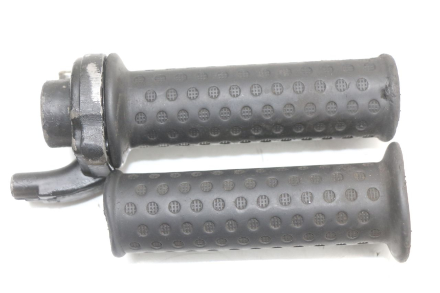 photo de MANOPOLE DELL'ACCELERATORE PIAGGIO ZIP 2T 50 (2009 - 2019) - Vista d'insieme del prodotto