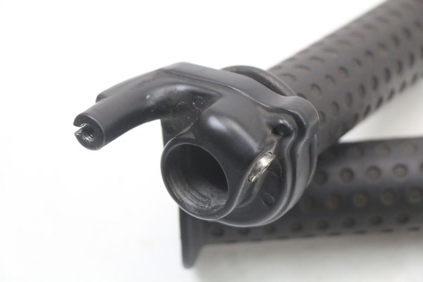 photo de MANOPOLE DELL'ACCELERATORE PIAGGIO ZIP 2T 50 (2009 - 2019) - Zoom sullo stato d'uso