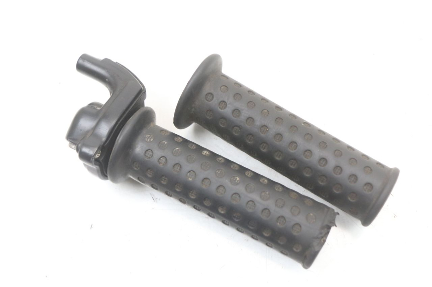 photo de MANOPOLE DELL'ACCELERATORE PIAGGIO ZIP 2T 50 (2009 - 2019) - Altra angolazione