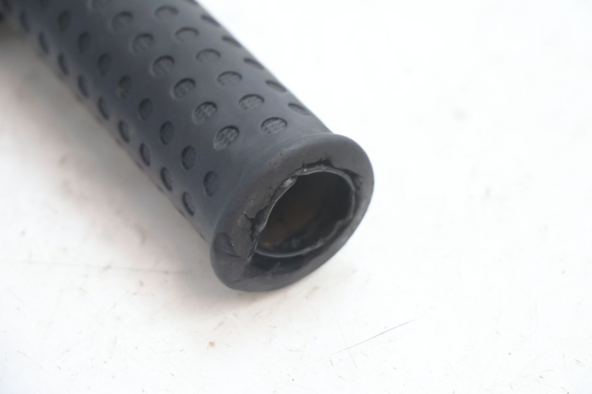 photo de MANOPOLE DELL'ACCELERATORE PIAGGIO ZIP 2T 50 (2009 - 2019) - Primo piano tecnico