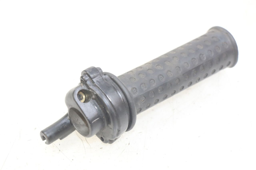 photo de MANOPOLE DELL'ACCELERATORE PIAGGIO ZIP 4T 50 (2018 - 2020) - Primo piano tecnico