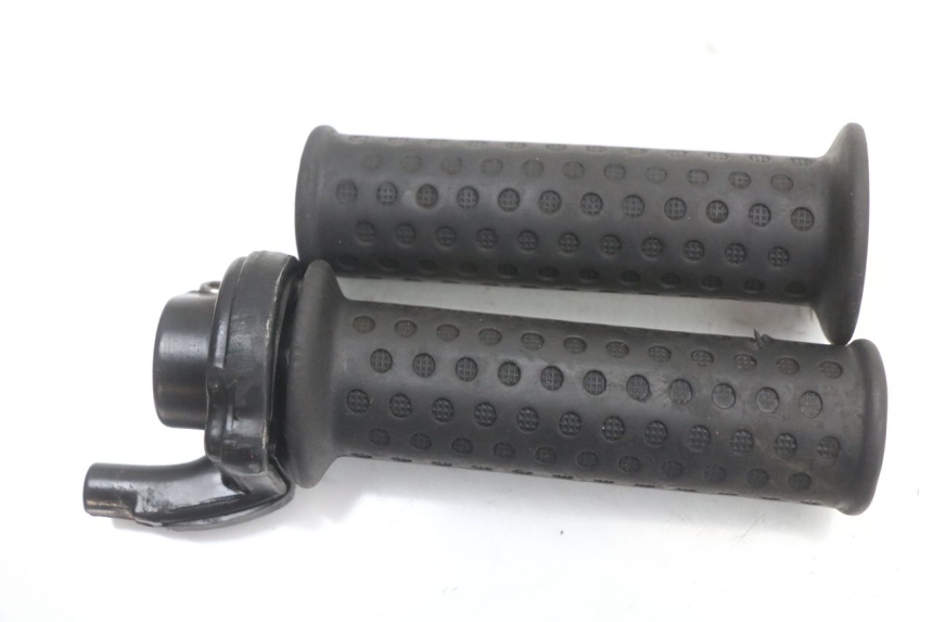 photo de MANOPOLE DELL'ACCELERATORE PIAGGIO ZIP 4T 50 (2018 - 2020) - Primo piano tecnico