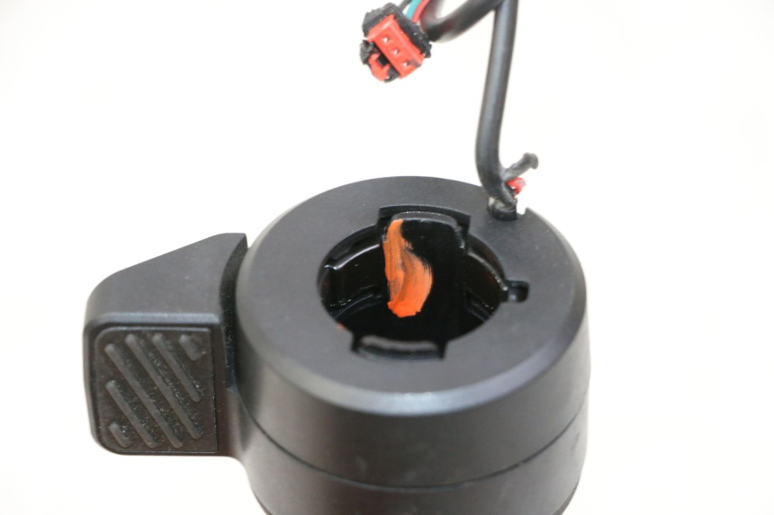 photo de ACCELERATORE SEGWAY NINEBOT ZT3 PRO 1 - Zoom sullo stato d'uso