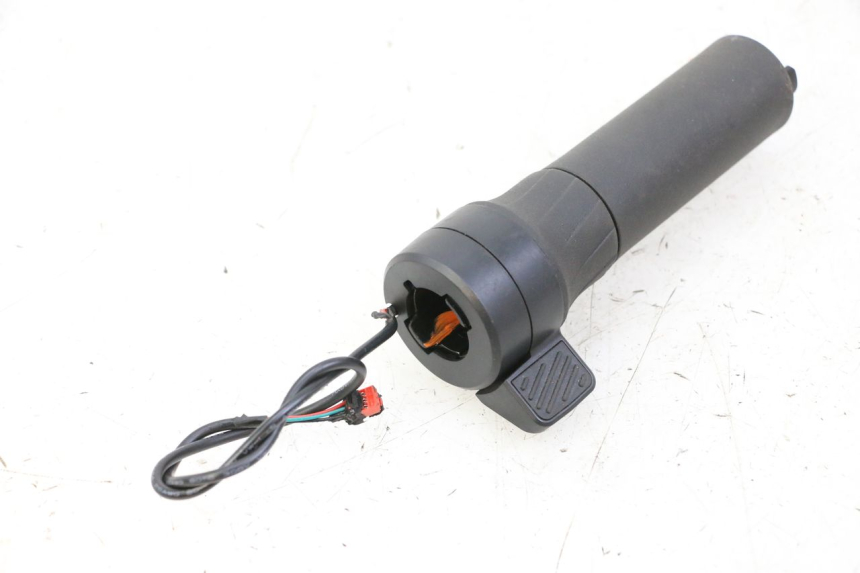 photo de ACCELERATORE SEGWAY NINEBOT ZT3 PRO 1 - Ricambio usato controllato