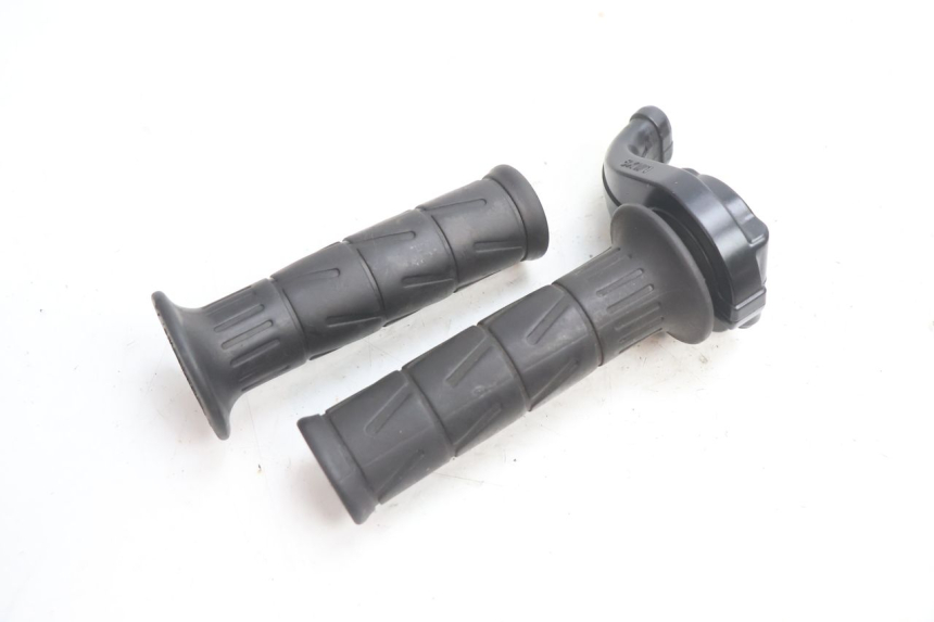 photo de ACCELERATORE KAWASAKI ZX-6R ZX6R 600 (2000 - 2002) - Zoom sullo stato d'uso
