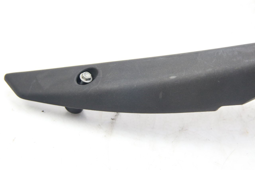 photo de MANIGLIA POSTERIORE APRILIA ATLANTIC 500 (2002 - 2003) - Zoom sullo stato d'uso