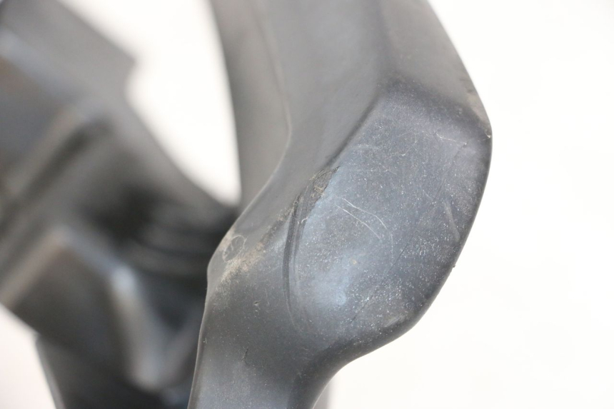 photo de MANIGLIA POSTERIORE MBK BOOSTER SPIRIT NAKED 50 (2004 - 2017) - Primo piano tecnico