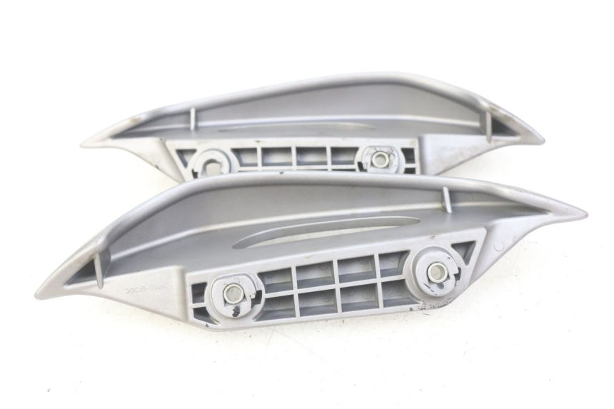 photo de MANIGLIA POSTERIORE SUZUKI BURGMAN 125 (2007 - 2014) - Dettaglio del componente