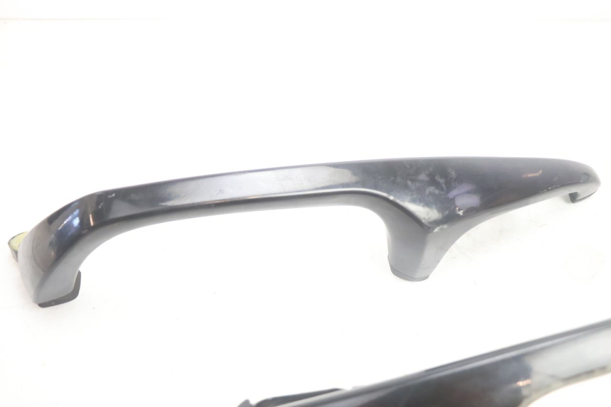 photo de MANIGLIONE SUZUKI BURGMAN EXECUTIVE ABS 650 (2006 - 2012) - Primo piano tecnico
