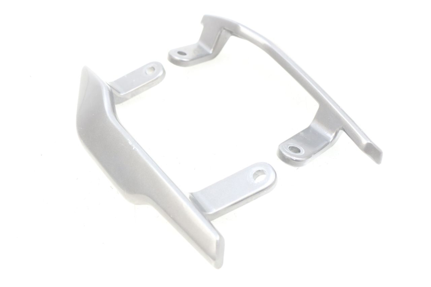 photo de MANIGLIA POSTERIORE ORCAL CAVARO 4T 50 (2019 - 2023) - Primo piano tecnico