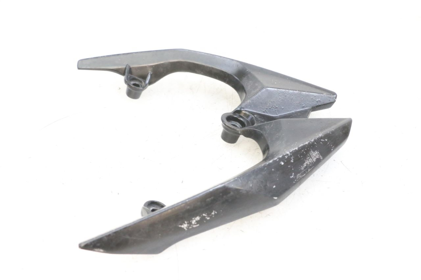 photo de MANIGLIA POSTERIORE SYM CROX 4T 50 (2016 - 2023) - Dettagli dei punti di fissaggio