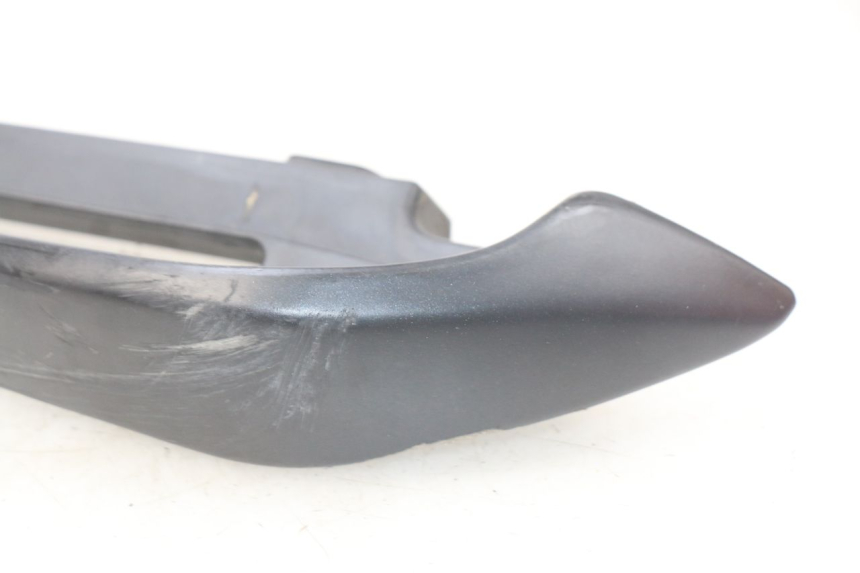 photo de MANIGLIA POSTERIORE DESTRA SUZUKI BURGMAN 125 (2007 - 2014) - Zoom sullo stato d'uso