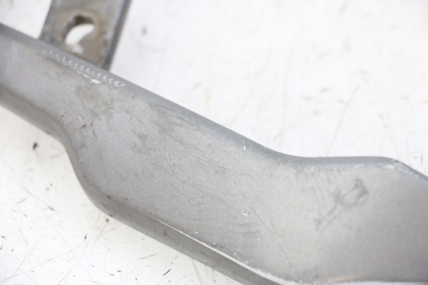 photo de MANIGLIONE DESTRO ORCAL CAVARO 4T 50 (2019 - 2023) - Primo piano tecnico