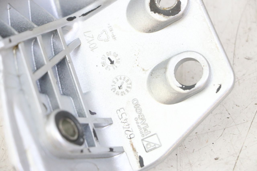 photo de MANIGLIONE DESTRO PIAGGIO MP3 LT 300 (2010 - 2016) - Primo piano tecnico