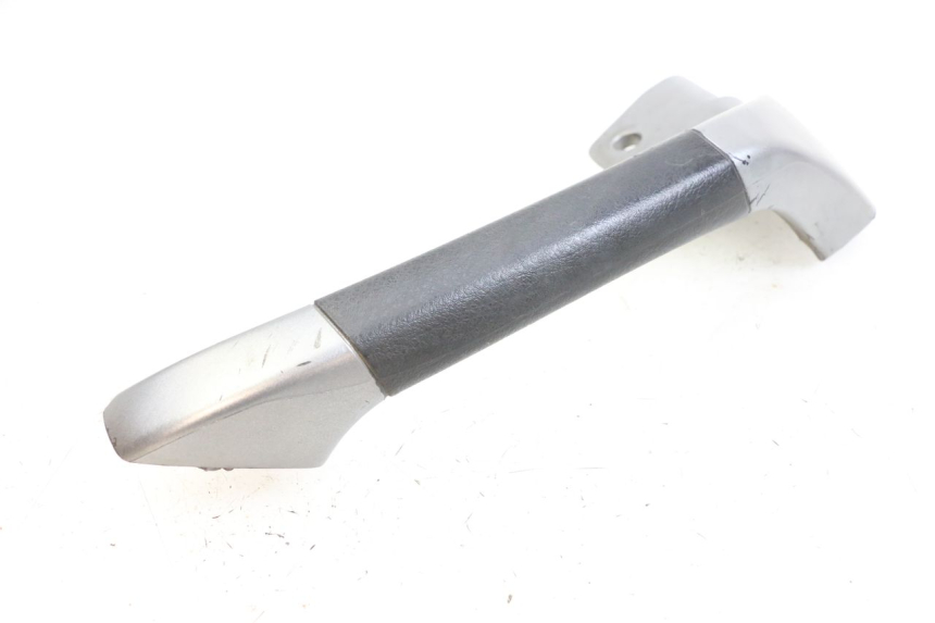 photo de MANIGLIONE DESTRO PIAGGIO MP3 125 (2006 - 2014) - Zoom sullo stato d'uso