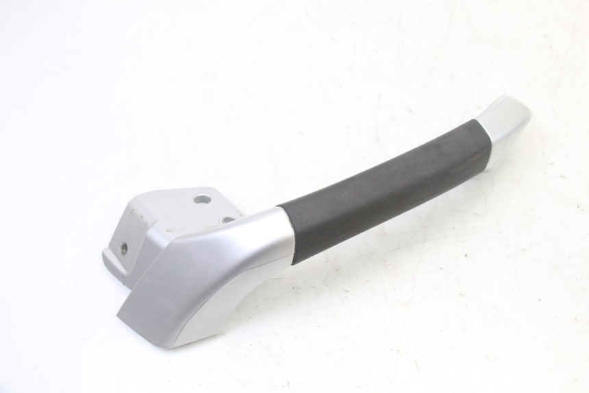 photo de MANIGLIA POSTERIORE DESTRA PIAGGIO MP3 RL 250 (2006 - 2010) - Dettaglio del componente