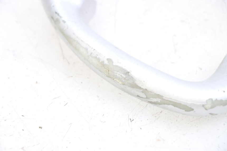 photo de MANIGLIA POSTERIORE DESTRA YAMAHA NEOS NEO'S 4T 50 (2008 - 2016) - Altra angolazione