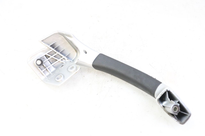 photo de MANIGLIA POSTERIORE DESTRA PIAGGIO MP3 LT 400 (2007 - 2012) - Zoom sullo stato d'uso