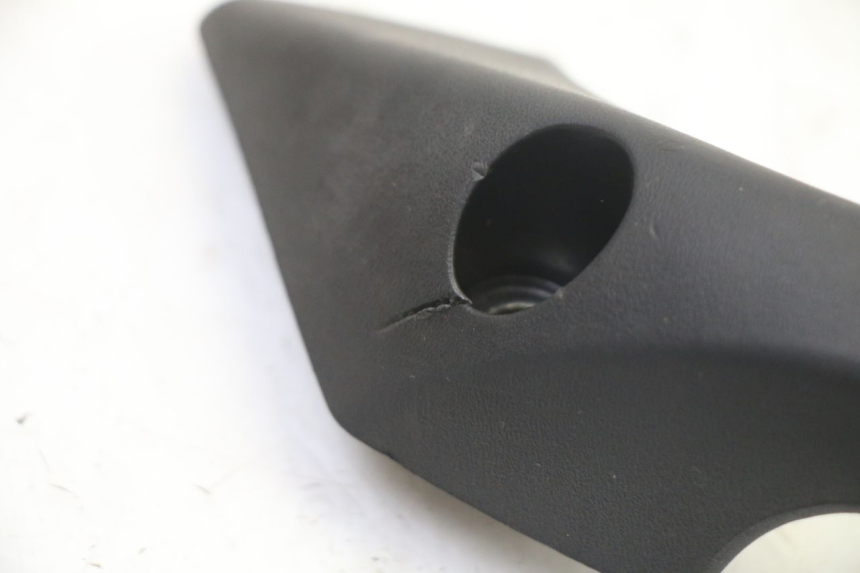 photo de MANIGLIONE DESTRO GILERA RUNNER SP 50 (2006 - 2008) - Dettaglio del componente