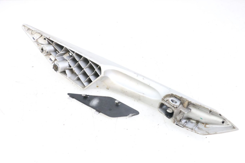 photo de MANIGLIONE DESTRO PEUGEOT SATELIS 125 (2010 - 2012) - Altra angolazione