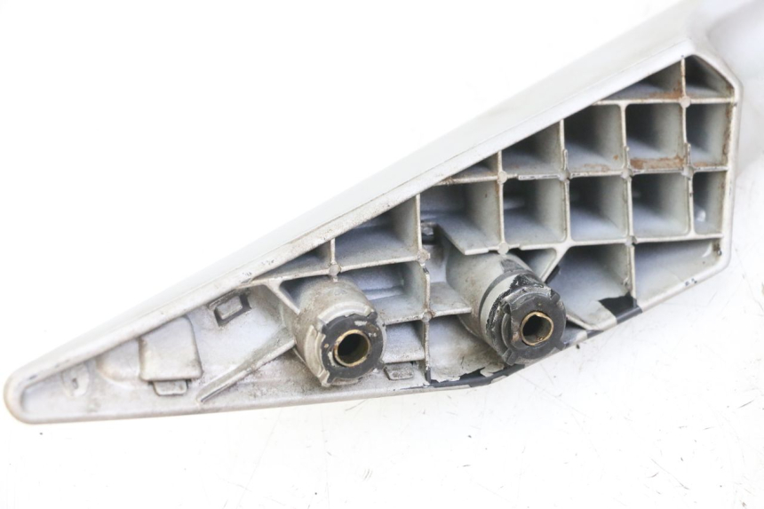 photo de MANIGLIONE DESTRO PEUGEOT SATELIS 125 (2013 - 2018) - Primo piano tecnico