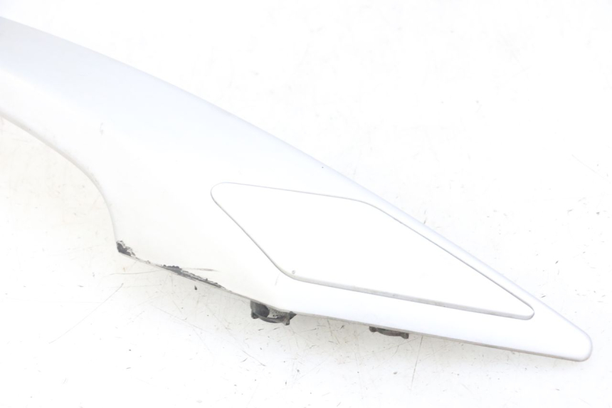 photo de MANIGLIONE DESTRO PEUGEOT SATELIS 125 (2013 - 2018) - Marcature e riferimenti originali