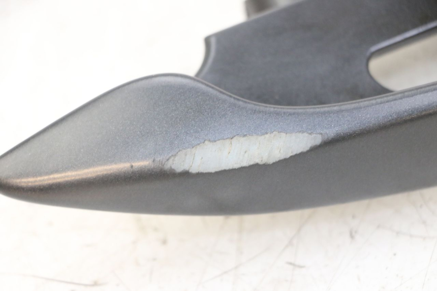 photo de MANIGLIONE DESTRO SUZUKI BURGMAN 125 (2018 - 2021) - Altra angolazione